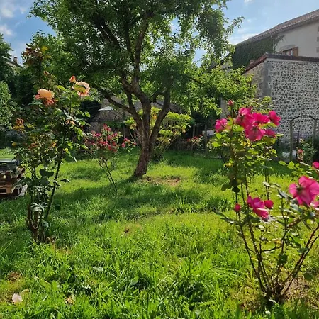 L'atrium Bed & Breakfast Piégut-Pluviers